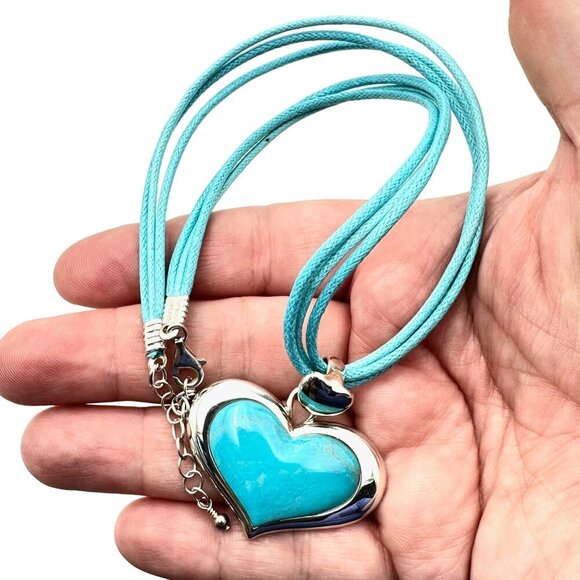 Womans Necklace Sterling Silver Turquoise Heart Pendant - Picture 2 of 3